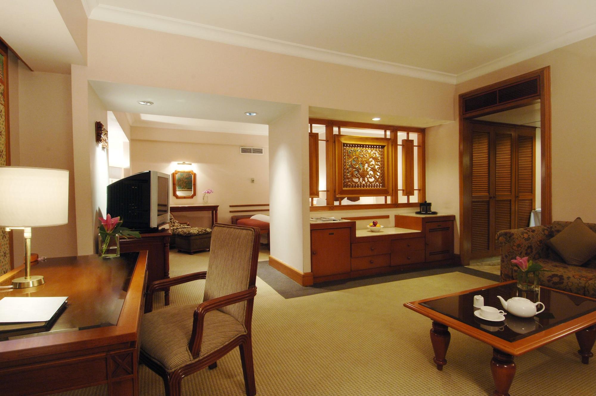 The Sultan Hotel & Residence Jakarta Exterior photo