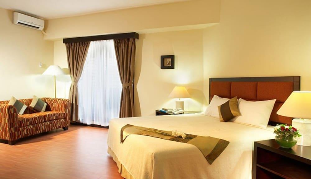 The Sultan Hotel & Residence Jakarta Exterior photo
