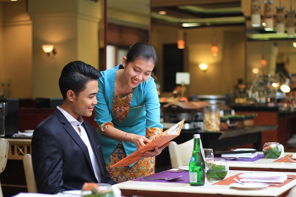 The Sultan Hotel & Residence Jakarta Exterior photo